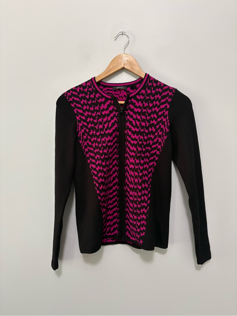 Carlisle Black & Fuchsia Patterned Minimalist Quiet Luxury Full Zip Cardigan
